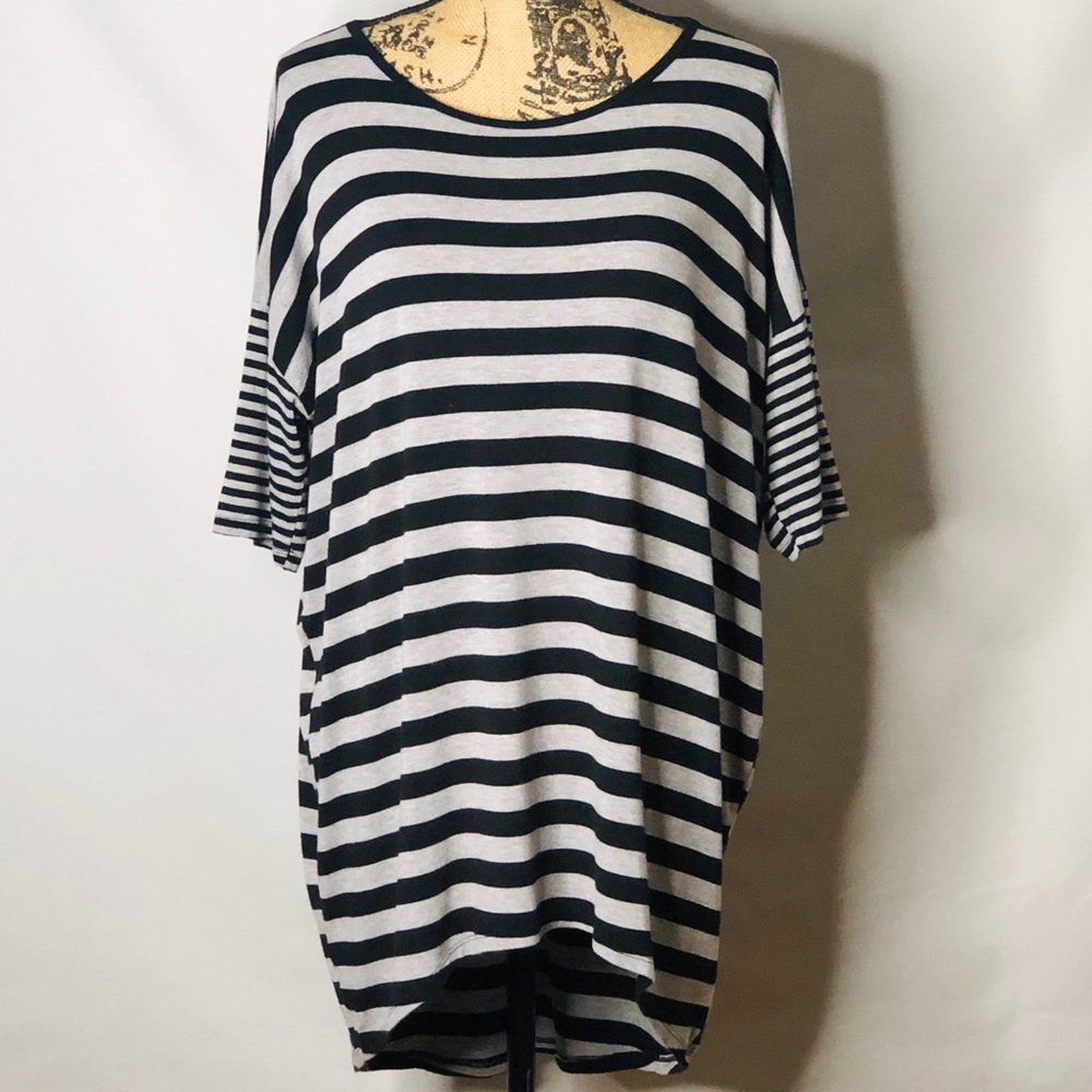 LULAROE black and grey striped Irma top size M